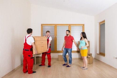 Flexible man and van Eltham transport for furniture and boxes