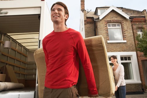 Local van moving support in Eltham for homes and businesses