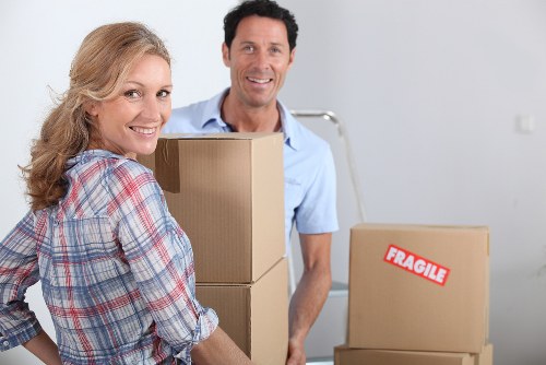 Wardrobe and archive boxes suitable for residential and commercial packing